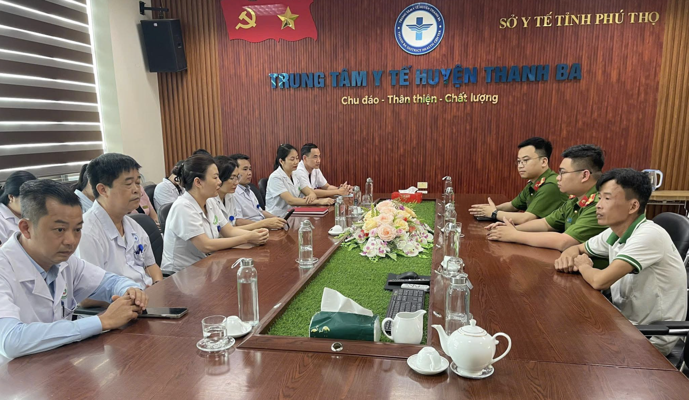 Vụ điều dưỡng bị tấn công ở Phú Thọ, người cha nói gì sau phút bồng bột?- Ảnh 1. Vụ điều dưỡng bị tấn công ở Phú Thọ, người cha nói gì sau phút bồng bột?- Ảnh 1.