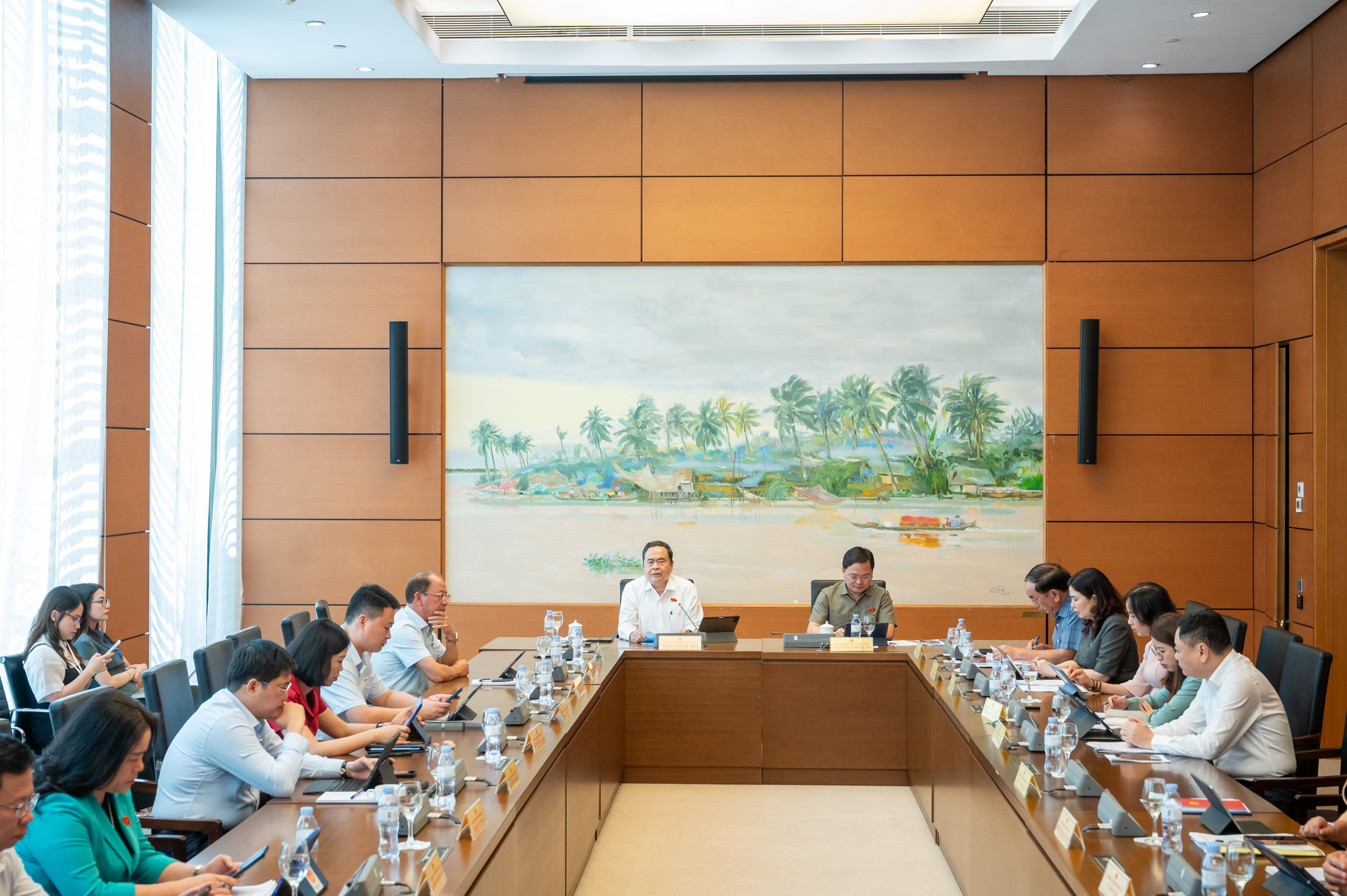 Chủ tịch Quốc hội: Ý Đảng hợp lòng dân, ai cũng mong bộ máy tinh gọn hiệu quả- Ảnh 2. Chủ tịch Quốc hội: Ý Đảng hợp lòng dân, ai cũng mong bộ máy tinh gọn hiệu quả- Ảnh 2.