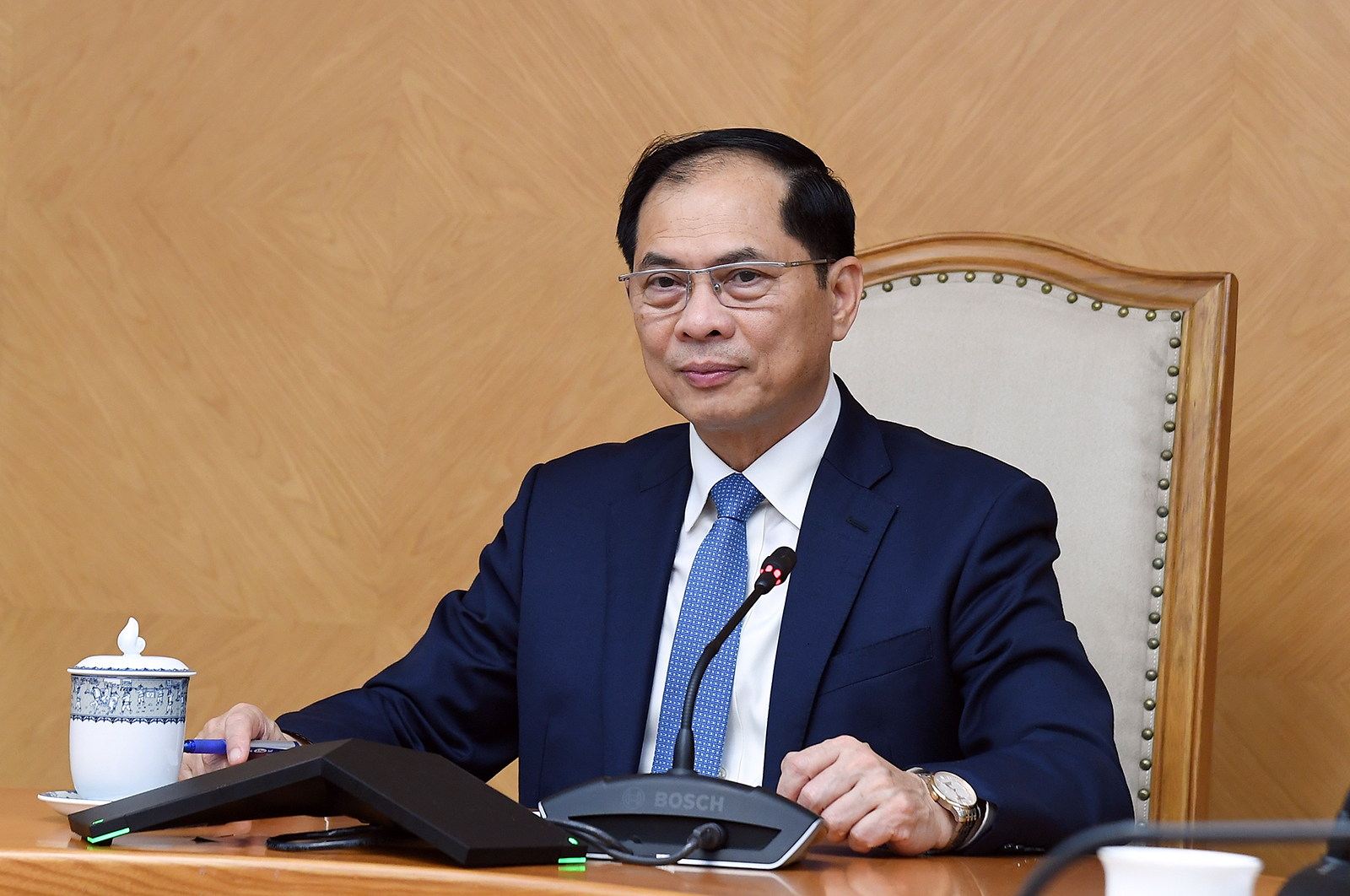 Việt Nam làm gì để duy trì thế cân bằng giữa các trung tâm quyền lực lớn?- Ảnh 1. Việt Nam làm gì để duy trì thế cân bằng giữa các trung tâm quyền lực lớn?- Ảnh 1.