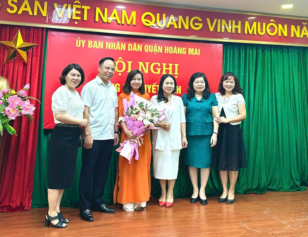 Trường Mầm non Hoàng Văn Thụ: Cô giáo Nguyễn Thị Hương - Phó Hiệu trưởng, Chủ tịch công đoàn, năng động, tâm huyết và sáng tạo- Ảnh 1. Trường Mầm non Hoàng Văn Thụ: Cô giáo Nguyễn Thị Hương - Phó Hiệu trưởng, Chủ tịch công đoàn, năng động, tâm huyết và sáng tạo- Ảnh 1.