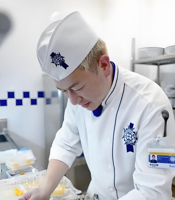 Soái ca TVB một thời, bất ngờ chuyển hướng làm... đầu bếp sau nhiều năm "ở ẩn"- Ảnh 2. Soái ca TVB một thời, bất ngờ chuyển hướng làm... đầu bếp sau nhiều năm "ở ẩn"- Ảnh 2.