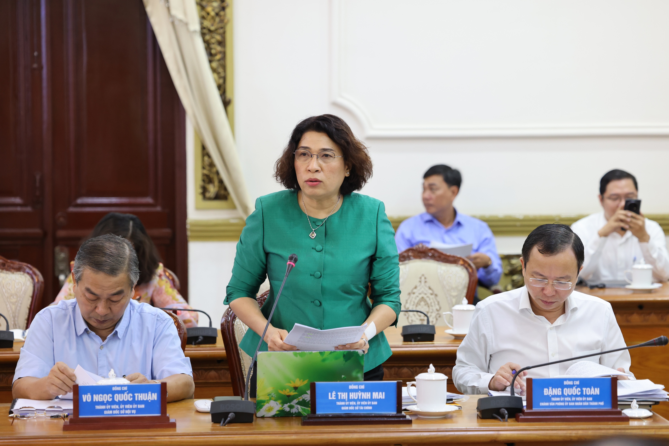 Giám đốc Sở Tài chính Lê Thị Huỳnh Mai thông tin tại buổi họp báo về tình hình kinh tế - xã hội Tp.HCM tháng 4/2025 sáng ngày 8/5 Giám đốc Sở Tài chính Lê Thị Huỳnh Mai thông tin tại buổi họp báo về tình hình kinh tế - xã hội Tp.HCM tháng 4/2025 sáng ngày 8/5