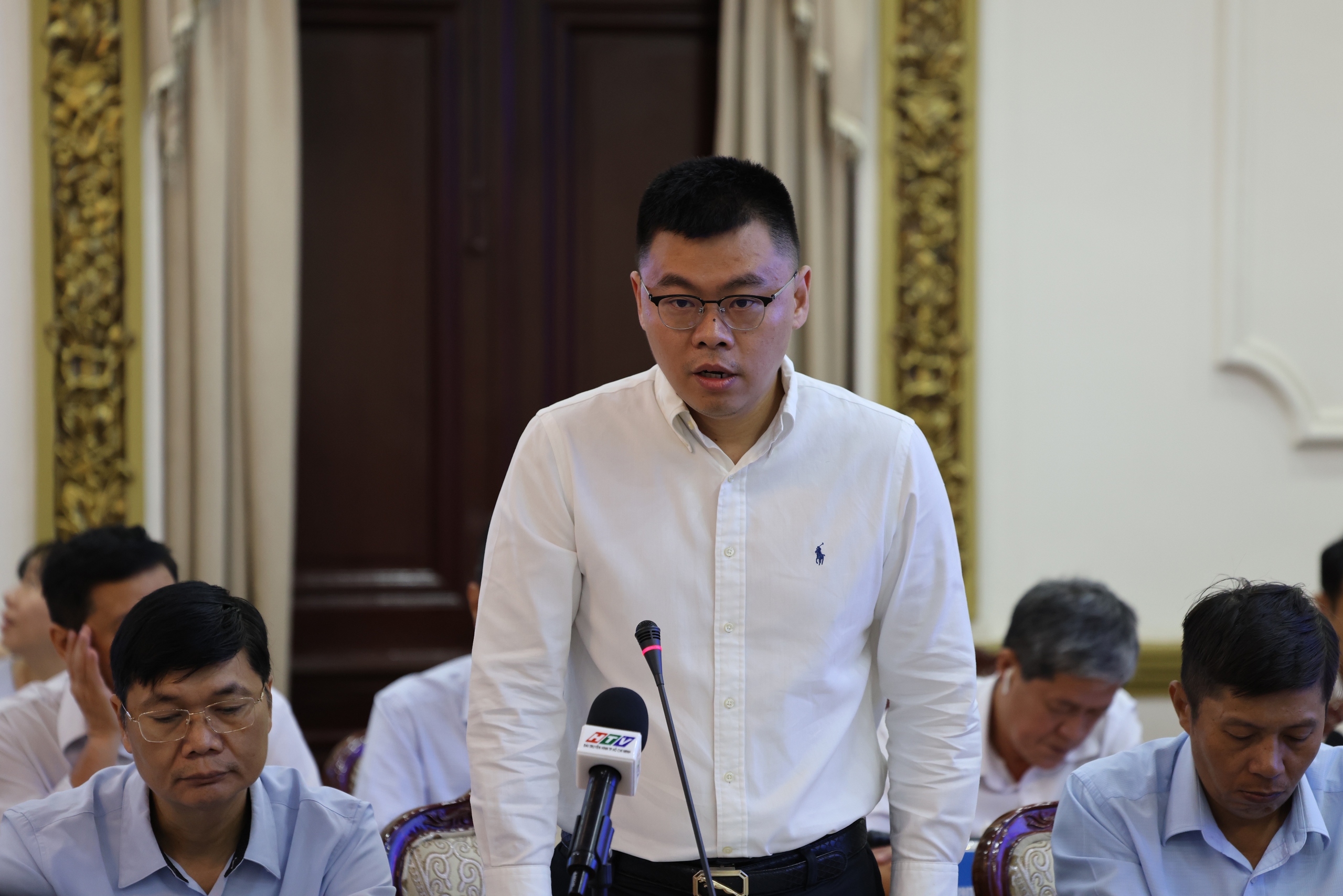 Tiến sĩ Trương Minh Huy Vũ, Viện trưởng Viện Nghiên cứu phát triển Tp.HCM phát biểu ý kiến tại họp báo. Tiến sĩ Trương Minh Huy Vũ, Viện trưởng Viện Nghiên cứu phát triển Tp.HCM phát biểu ý kiến tại họp báo.