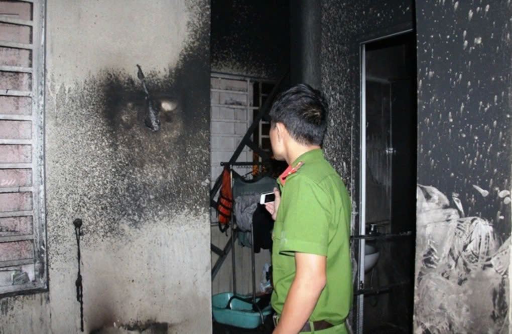 Điều tra vụ 2 cha con tử vong bất thường trong căn nhà khóa trái- Ảnh 1. Điều tra vụ 2 cha con tử vong bất thường trong căn nhà khóa trái- Ảnh 1.