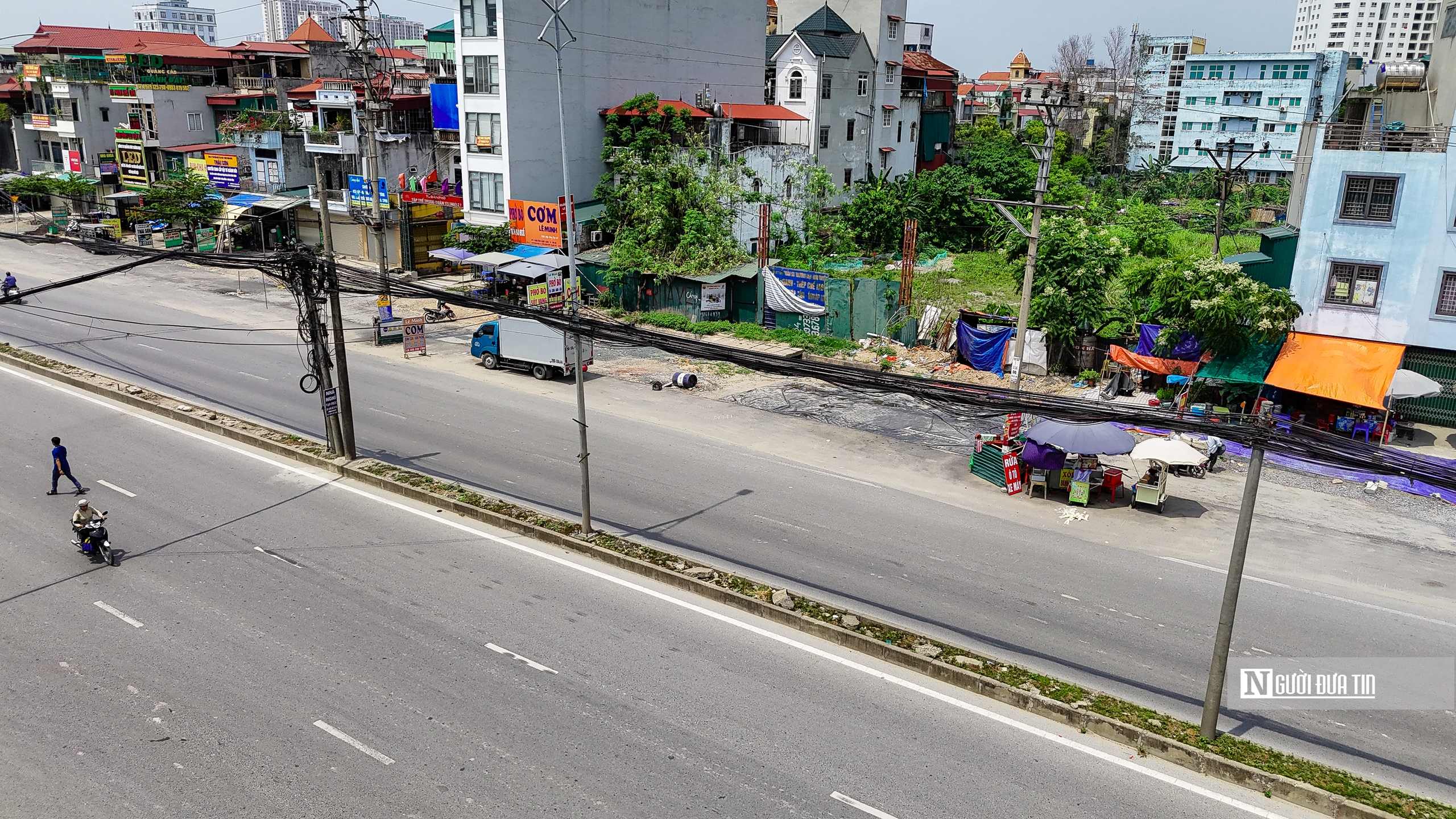 Hà Nội: Hình ảnh ngổn ngang tại dự án mở rộng đường gần 900 tỷ đồng- Ảnh 10. Hà Nội: Hình ảnh ngổn ngang tại dự án mở rộng đường gần 900 tỷ đồng- Ảnh 10.