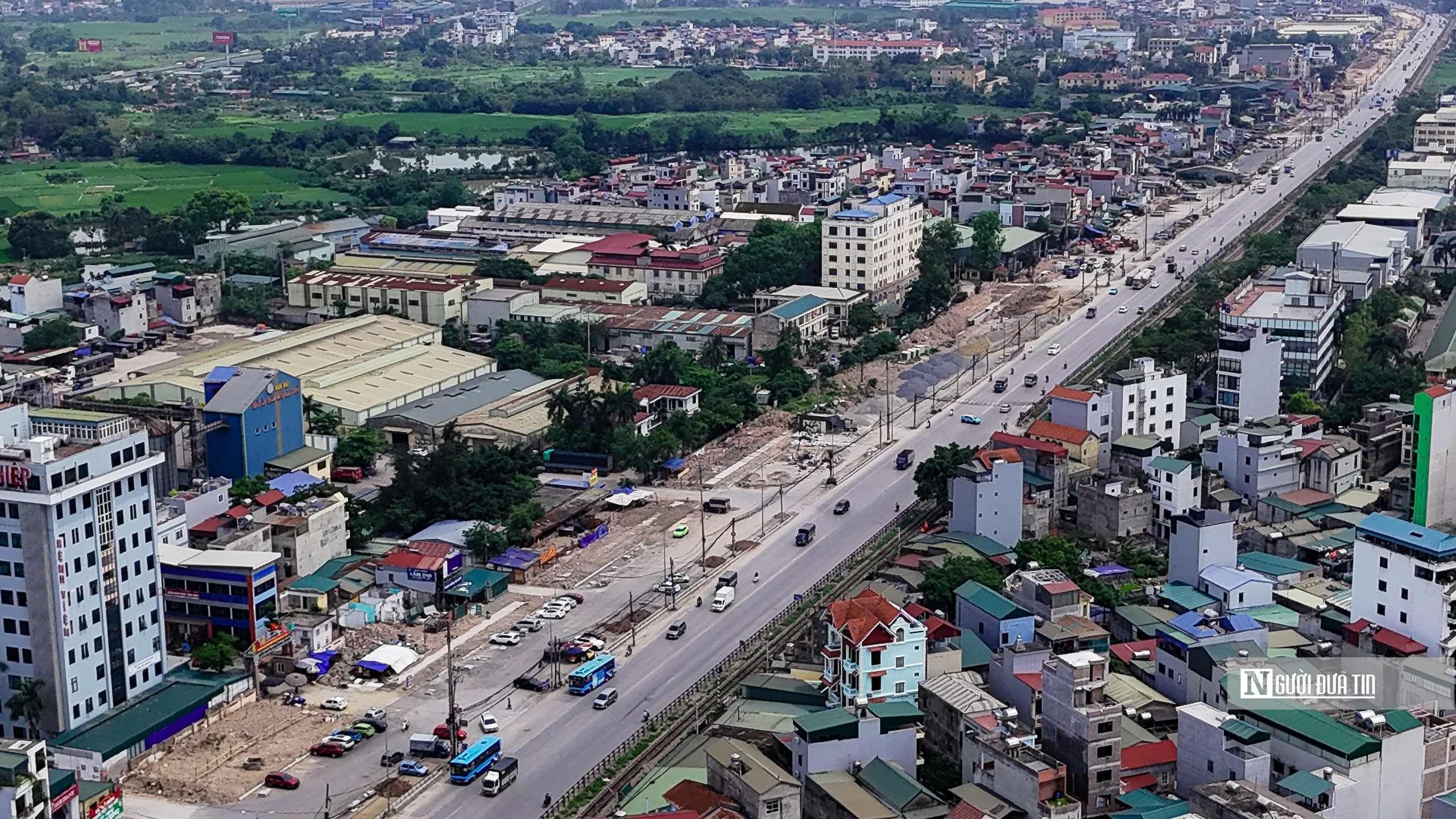 Hà Nội: Hình ảnh ngổn ngang tại dự án mở rộng đường gần 900 tỷ đồng- Ảnh 6. Hà Nội: Hình ảnh ngổn ngang tại dự án mở rộng đường gần 900 tỷ đồng- Ảnh 6.