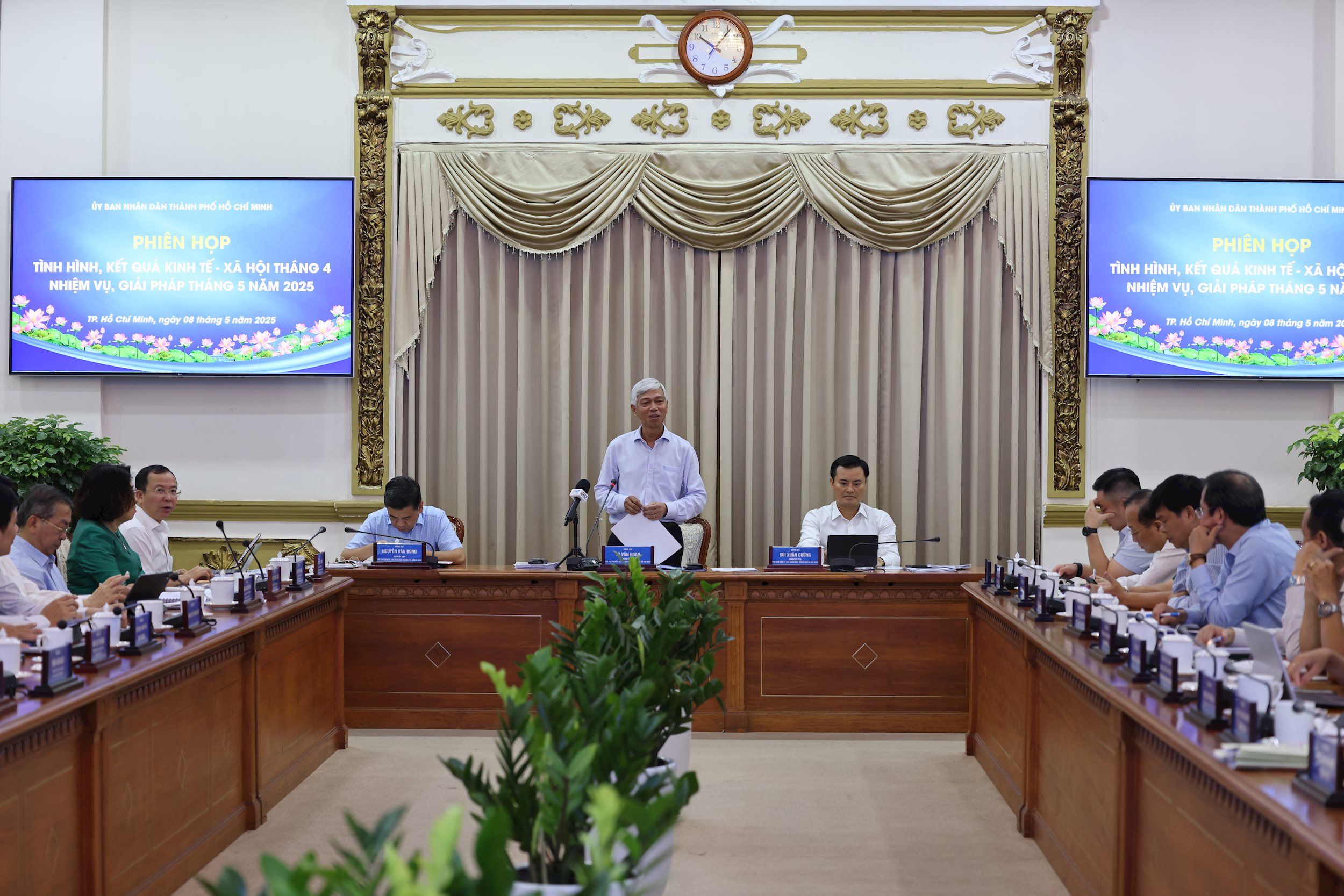 Toàn cảnh buổi họp báo Toàn cảnh buổi họp báo