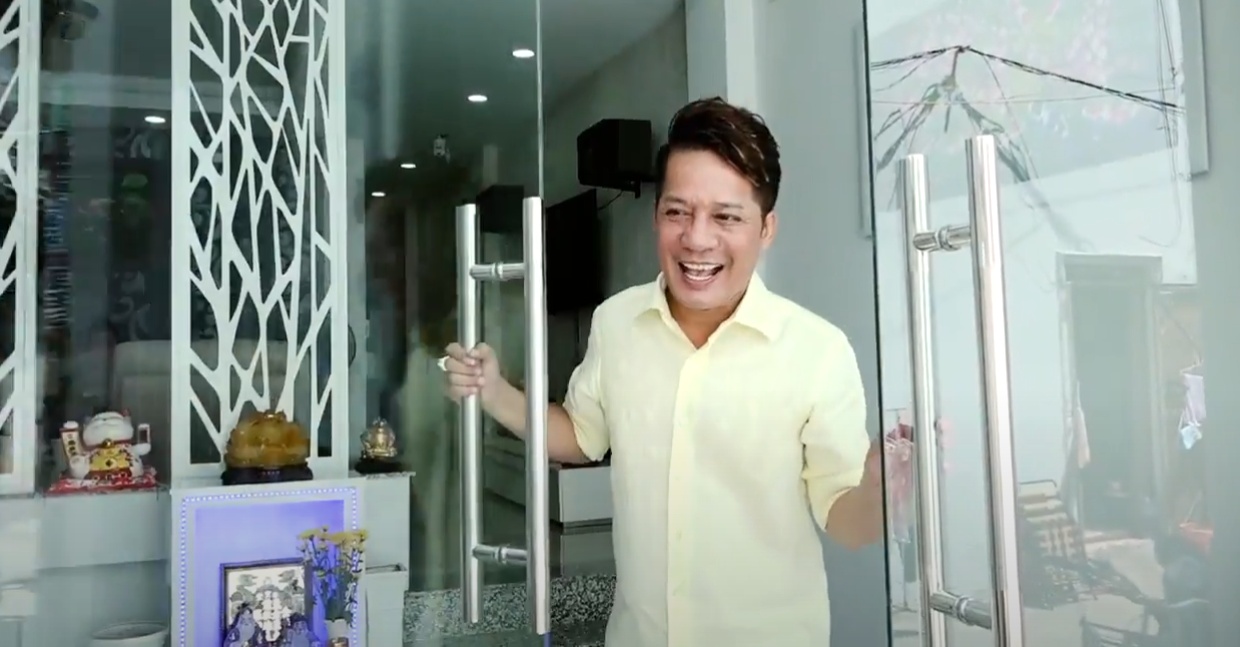 Hé lộ cơ ngơi 2 mặt tiền rộng 400m2 của ngôi sao quyền lực giới sân khấu- Ảnh 10. Hé lộ cơ ngơi 2 mặt tiền rộng 400m2 của ngôi sao quyền lực giới sân khấu- Ảnh 10.