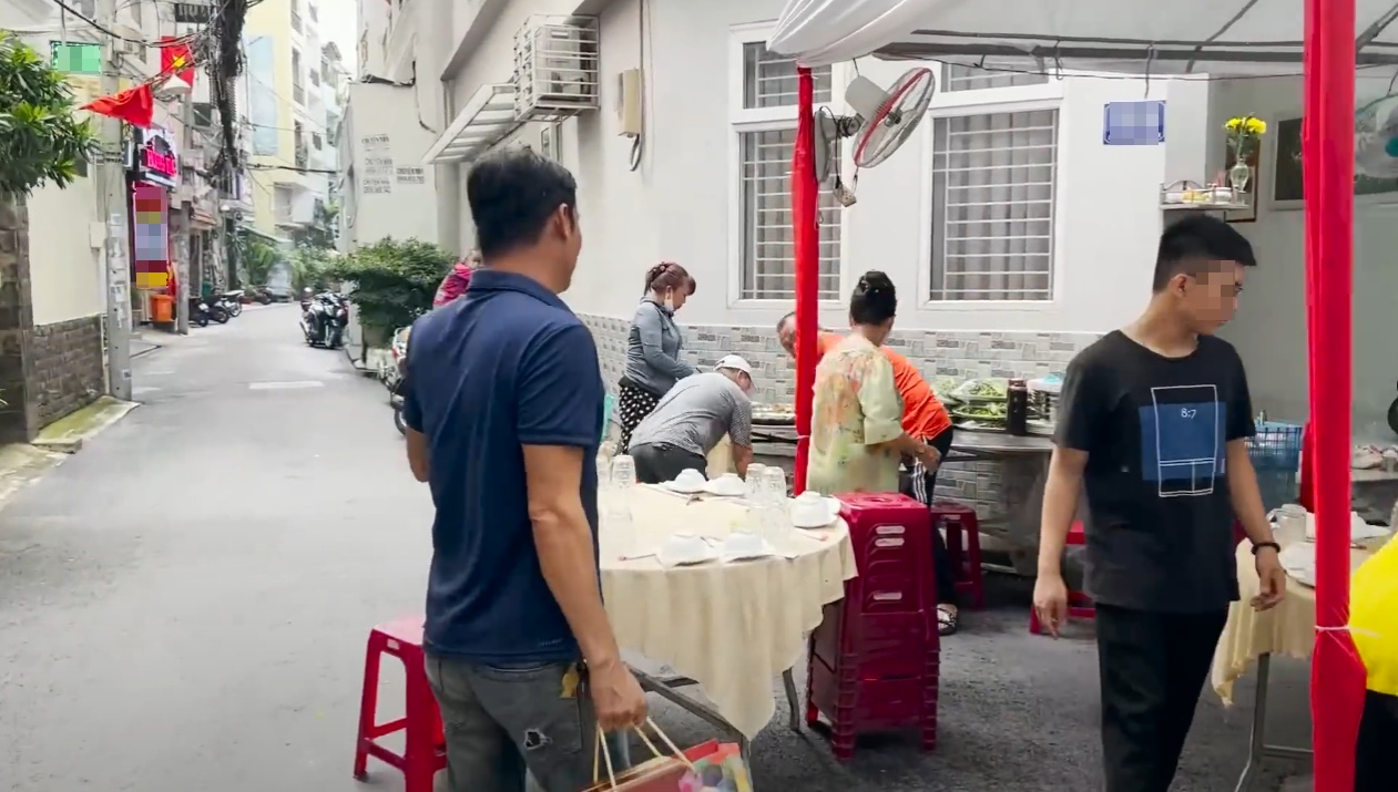 Hé lộ cơ ngơi 2 mặt tiền rộng 400m2 của ngôi sao quyền lực giới sân khấu- Ảnh 9. Hé lộ cơ ngơi 2 mặt tiền rộng 400m2 của ngôi sao quyền lực giới sân khấu- Ảnh 9.