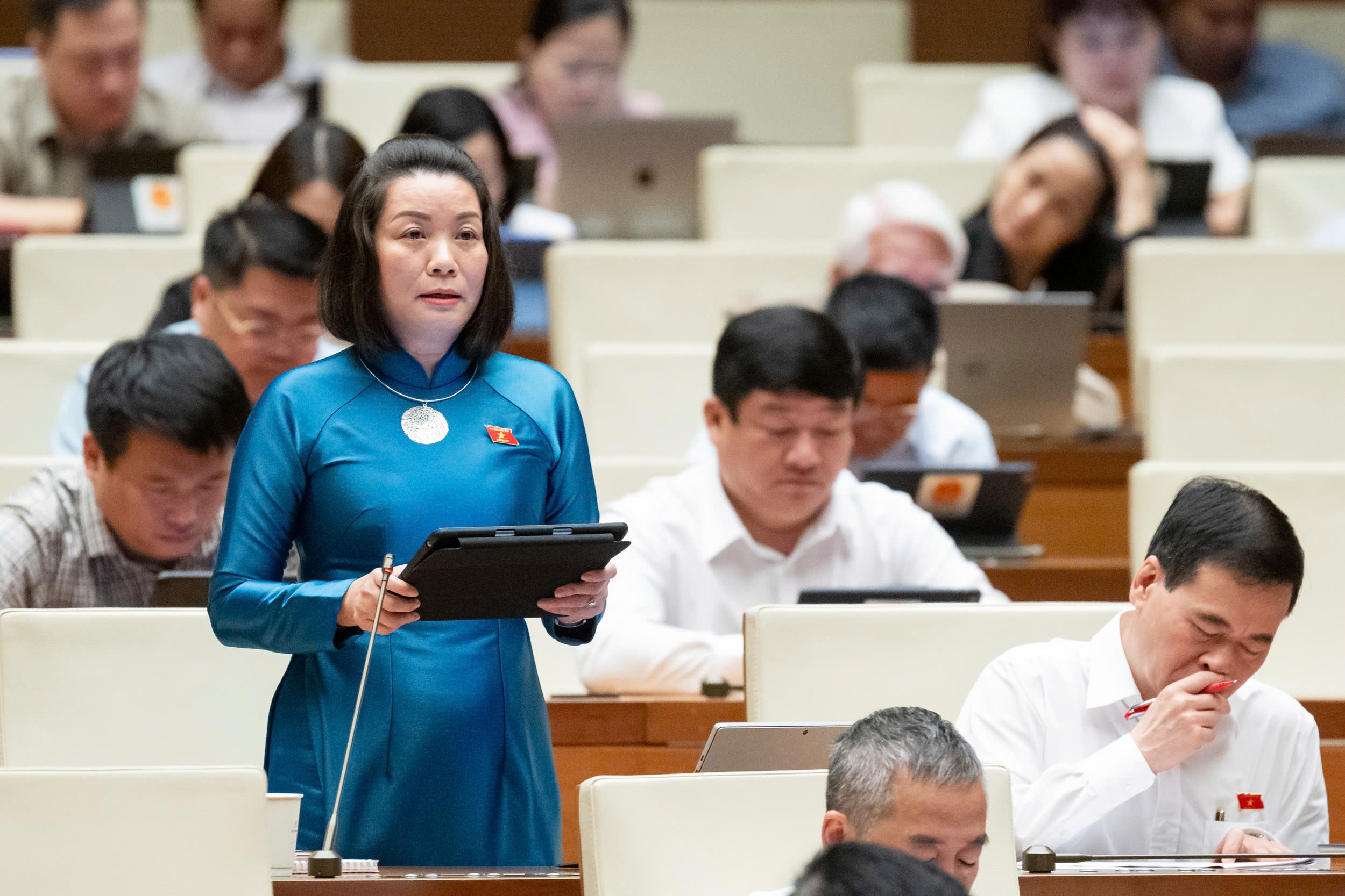 Cần đưa sản phẩm nhựa sử dụng 1 lần, túi ni lông vào diện chịu thuế tiêu thụ đặc biệt- Ảnh 1. Cần đưa sản phẩm nhựa sử dụng 1 lần, túi ni lông vào diện chịu thuế tiêu thụ đặc biệt- Ảnh 1.