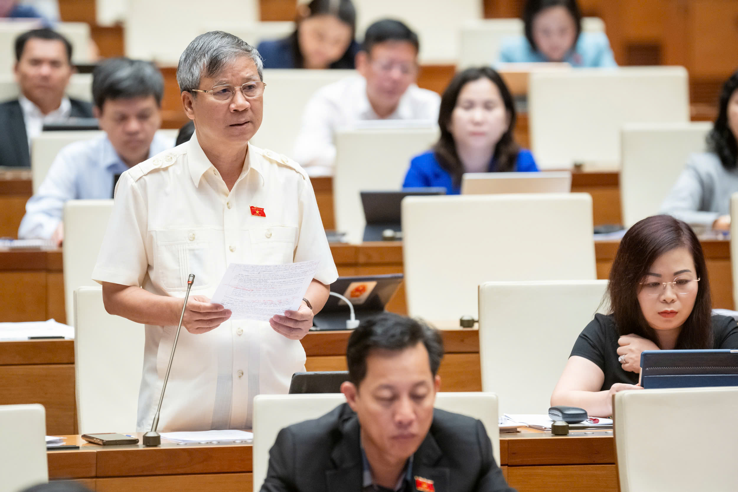 "Tăng ngay, tăng mạnh thuế thuốc lá vì sinh mạng nhân dân, xin đừng chần chừ"- Ảnh 1. "Tăng ngay, tăng mạnh thuế thuốc lá vì sinh mạng nhân dân, xin đừng chần chừ"- Ảnh 1.