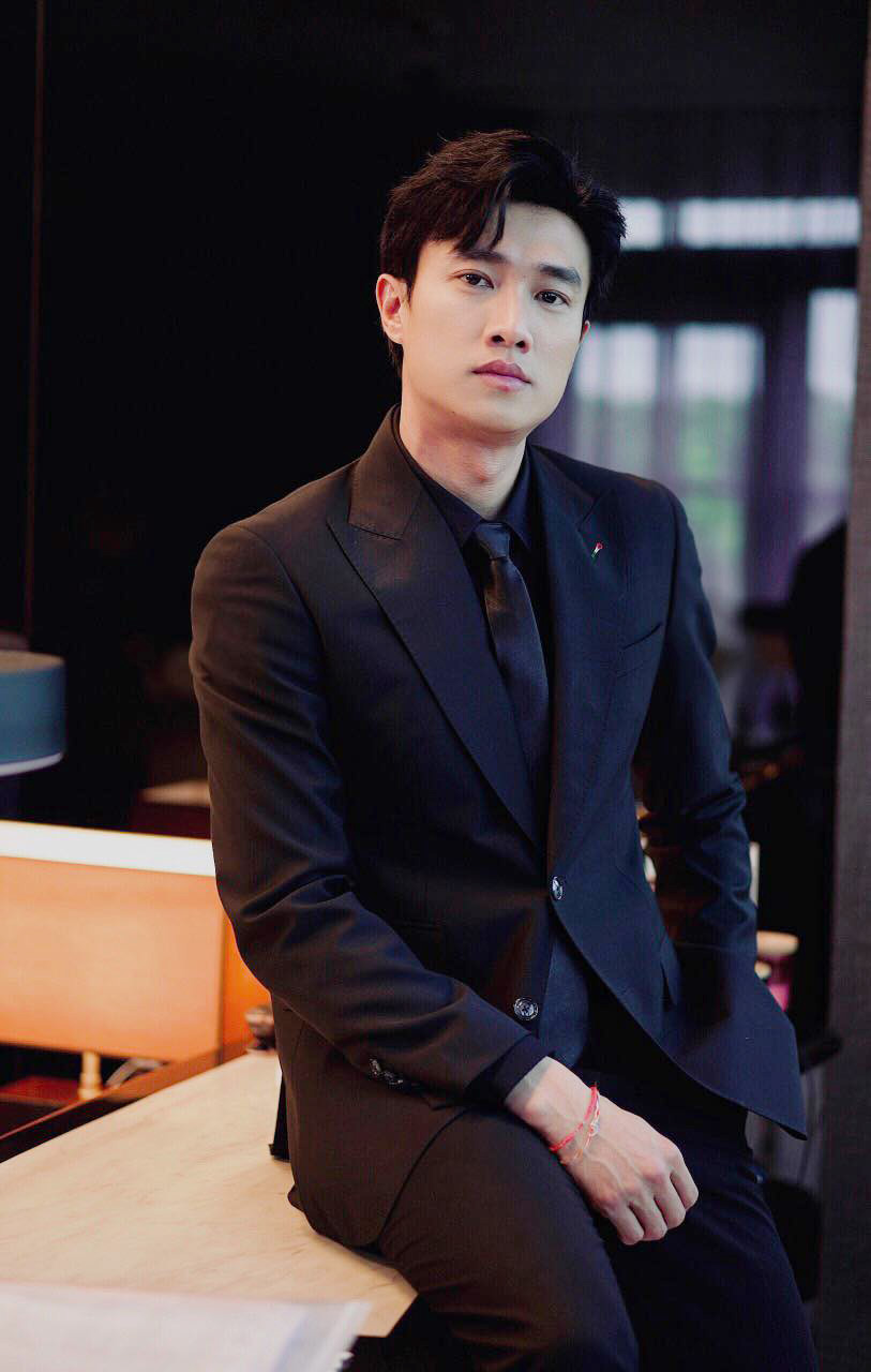 Nam thần là CEO sở hữu nhiều cửa hàng bề thế cùng khối tài sản hàng trăm tỷ đồng, U40 vẫn "ế"- Ảnh 1. Nam thần là CEO sở hữu nhiều cửa hàng bề thế cùng khối tài sản hàng trăm tỷ đồng, U40 vẫn "ế"- Ảnh 1.