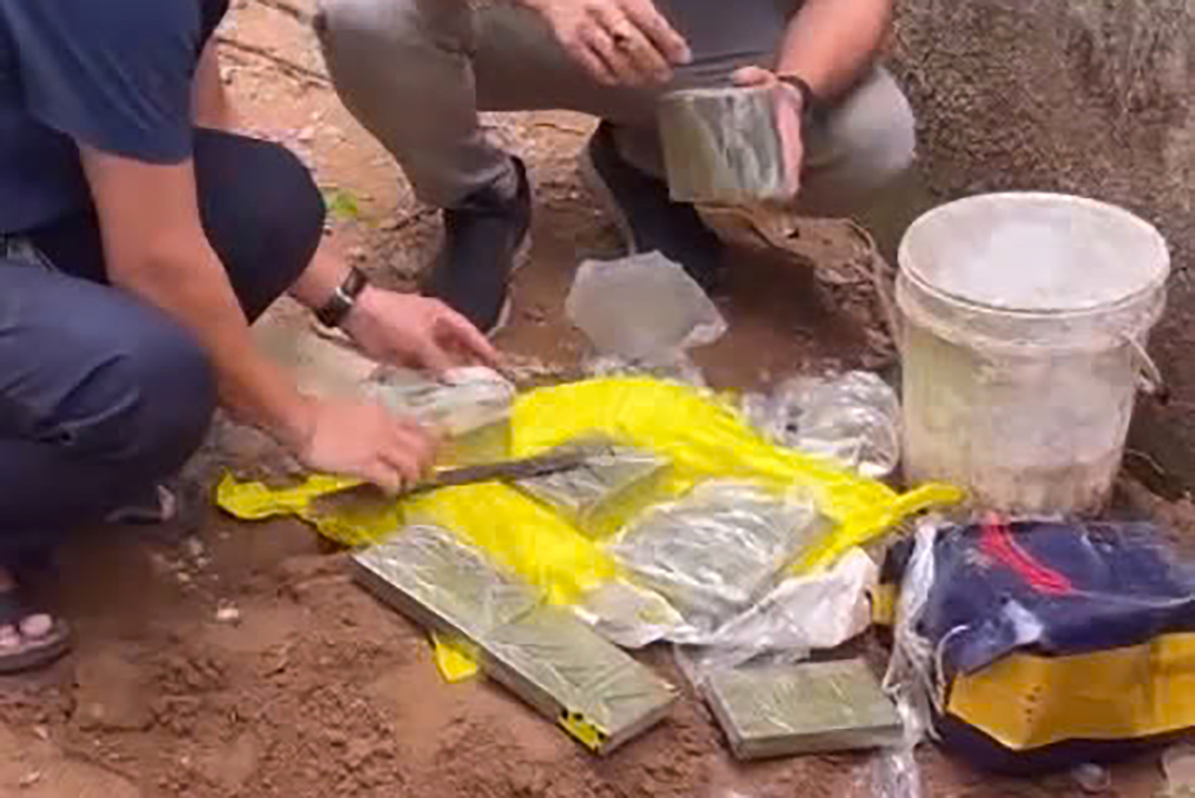 Vụ triệt phá đường dây ma túy "khủng": Bắt giữ thêm 3 đối tượng- Ảnh 2. Vụ triệt phá đường dây ma túy "khủng": Bắt giữ thêm 3 đối tượng- Ảnh 2.