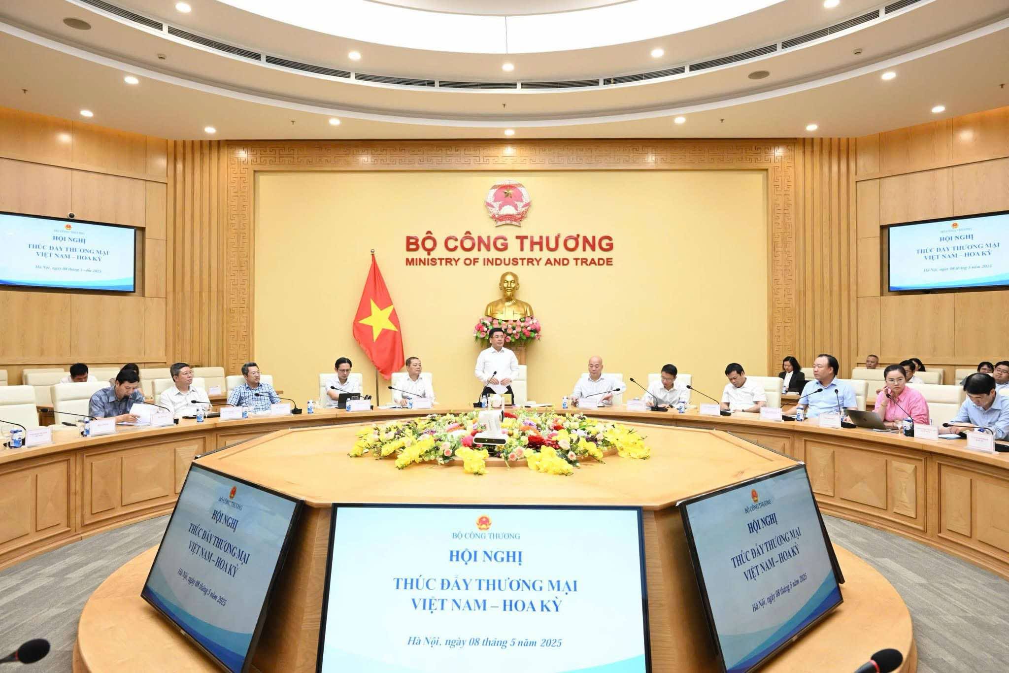 Việt Nam sẵn sàng làm rõ băn khoăn của đối tác Mỹ về hàng hóa sản xuất trong nước- Ảnh 2. Việt Nam sẵn sàng làm rõ băn khoăn của đối tác Mỹ về hàng hóa sản xuất trong nước- Ảnh 2.