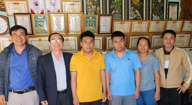 Anh em sinh đôi ở Quảng Nam cùng giành Huy chương Vàng Olympic Toán- Ảnh 2. Anh em sinh đôi ở Quảng Nam cùng giành Huy chương Vàng Olympic Toán- Ảnh 2.
