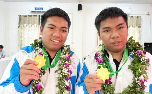 Anh em sinh đôi ở Quảng Nam cùng giành Huy chương Vàng Olympic Toán- Ảnh 1. Anh em sinh đôi ở Quảng Nam cùng giành Huy chương Vàng Olympic Toán- Ảnh 1.