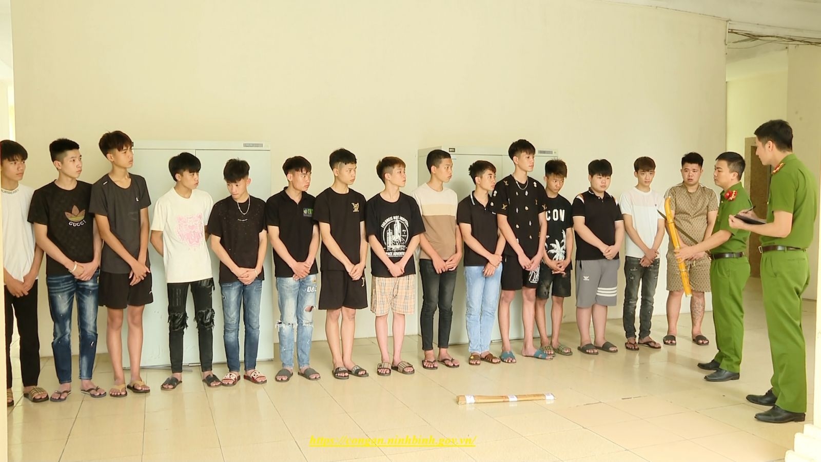 21 thanh, thiếu niên hỗn chiến rồi truy đuổi khiến 1 người tử vong- Ảnh 1. 21 thanh, thiếu niên hỗn chiến rồi truy đuổi khiến 1 người tử vong- Ảnh 1.