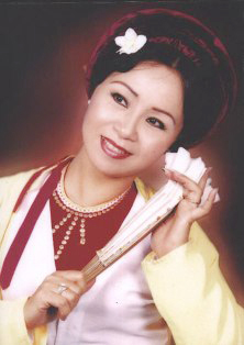 Tuổi xế chiều của NSND Minh Thu - con gái "vua hề chèo" Mạnh Tuấn, hôn nhân đổ vỡ gây tiếc nuối- Ảnh 1. Tuổi xế chiều của NSND Minh Thu - con gái "vua hề chèo" Mạnh Tuấn, hôn nhân đổ vỡ gây tiếc nuối- Ảnh 1.