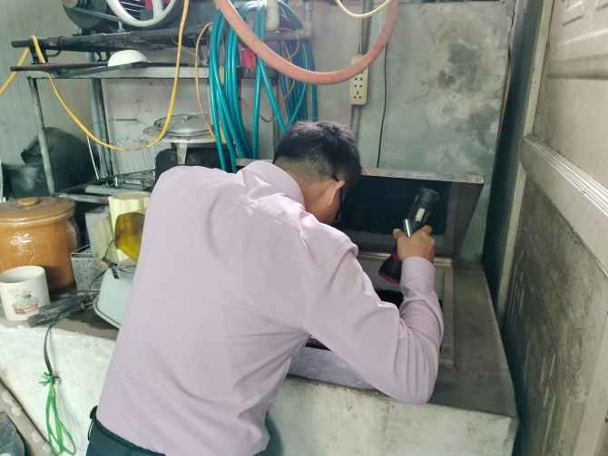 Không để dịch bệnh bùng phát trong mùa nóng- Ảnh 1. Không để dịch bệnh bùng phát trong mùa nóng- Ảnh 1.