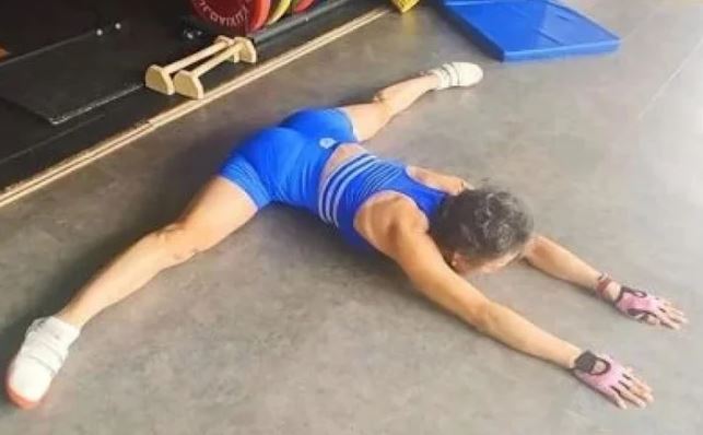 Ngưỡng mộ bà lão 71 tuổi có cơ bụng 6 múi, đoạt giải cao cuộc thi thể hình- Ảnh 1. Ngưỡng mộ bà lão 71 tuổi có cơ bụng 6 múi, đoạt giải cao cuộc thi thể hình- Ảnh 1.