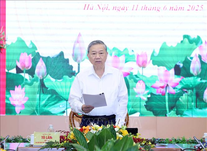 Tổng Bí thư Tô Lâm: Đổi mới công tác Tuyên giáo và Dân vận đáp ứng yêu cầu phát triển đất nước thời kỳ mới- Ảnh 3. Tổng Bí thư Tô Lâm: Đổi mới công tác Tuyên giáo và Dân vận đáp ứng yêu cầu phát triển đất nước thời kỳ mới- Ảnh 3.