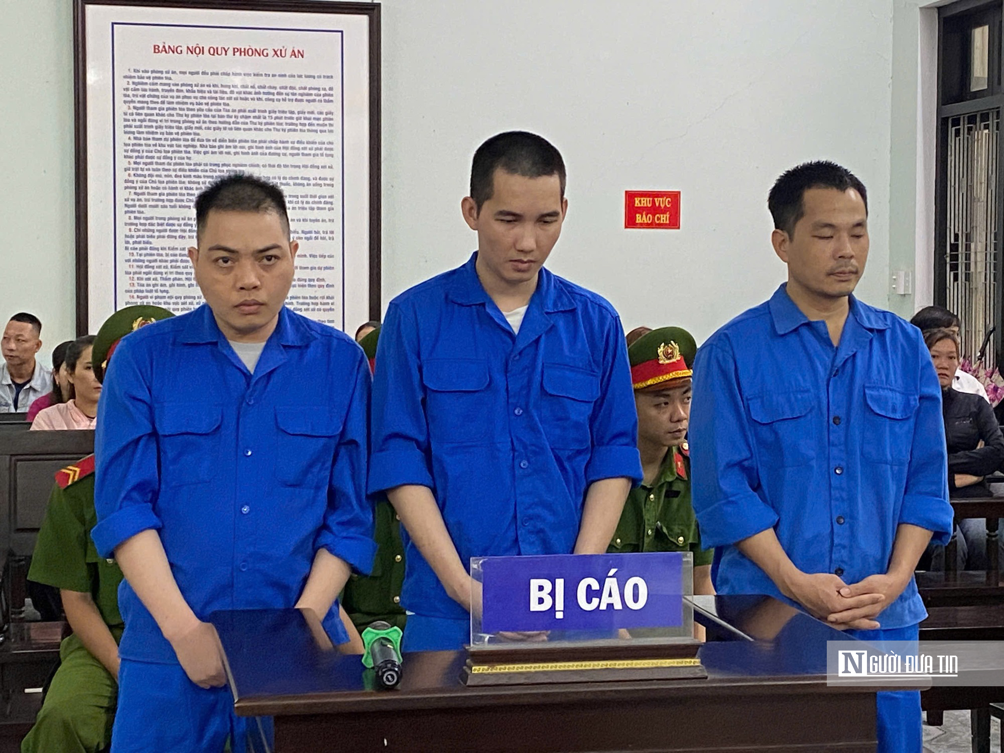 Thuê xe ô tô rồi đem đi cầm cố, 3 bị cáo lĩnh án- Ảnh 1. Thuê xe ô tô rồi đem đi cầm cố, 3 bị cáo lĩnh án- Ảnh 1.