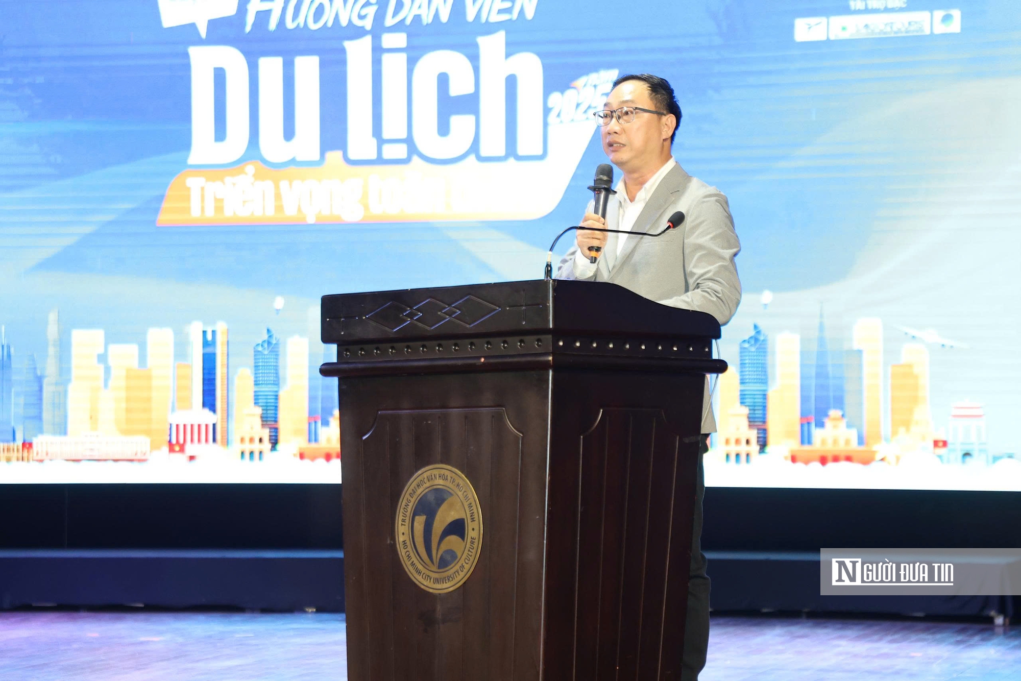 Cuộc thi Hướng dẫn viên du lịch triển vọng toàn thành lần thứ IV tại Tp.HCM tìm được quán quân- Ảnh 1. Cuộc thi Hướng dẫn viên du lịch triển vọng toàn thành lần thứ IV tại Tp.HCM tìm được quán quân- Ảnh 1.