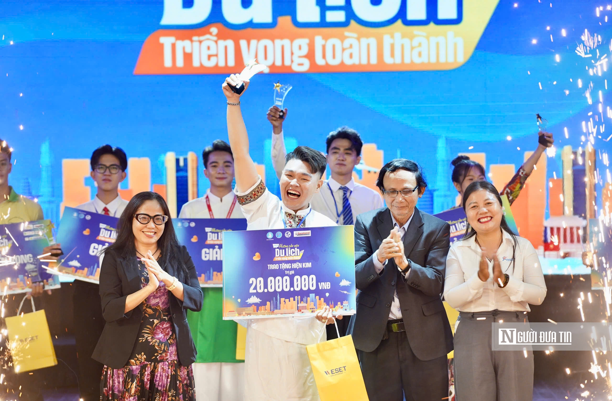 Cuộc thi Hướng dẫn viên du lịch triển vọng toàn thành lần thứ IV tại Tp.HCM tìm được quán quân- Ảnh 3. Cuộc thi Hướng dẫn viên du lịch triển vọng toàn thành lần thứ IV tại Tp.HCM tìm được quán quân- Ảnh 3.