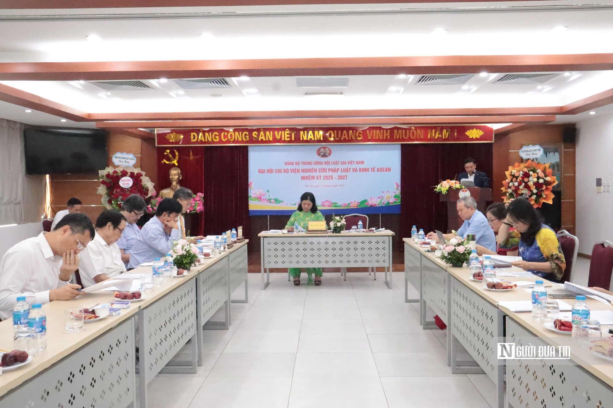 Chi bộ Viện Nghiên cứu Pháp luật và Kinh tế ASEAN tổ chức thành công Đại hội nhiệm kỳ 2025-2027- Ảnh 1. Chi bộ Viện Nghiên cứu Pháp luật và Kinh tế ASEAN tổ chức thành công Đại hội nhiệm kỳ 2025-2027- Ảnh 1.