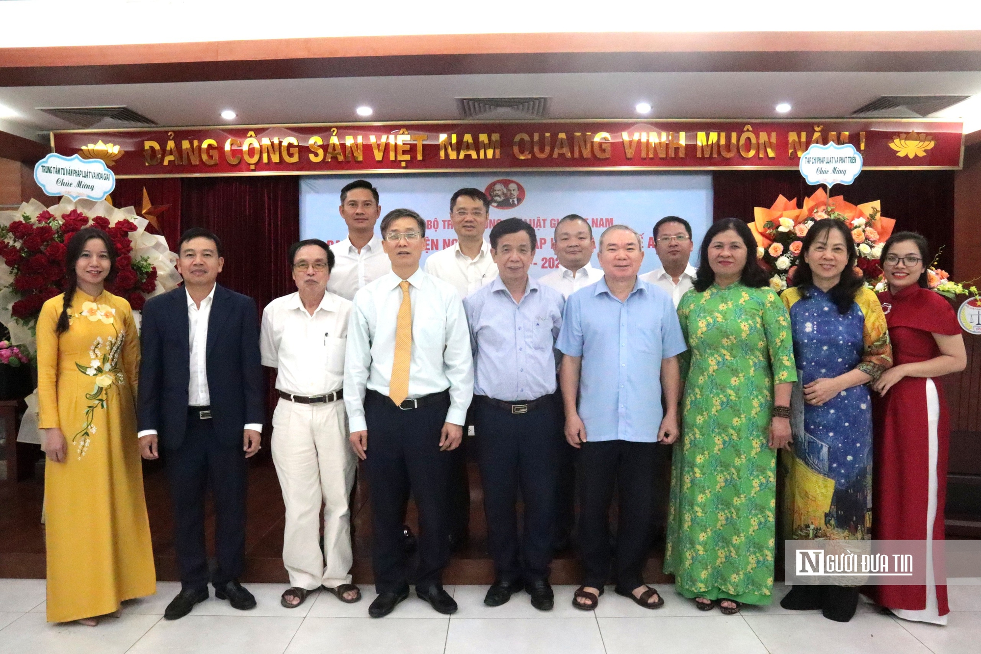 Chi bộ Viện Nghiên cứu Pháp luật và Kinh tế ASEAN tổ chức thành công Đại hội nhiệm kỳ 2025-2027- Ảnh 4. Chi bộ Viện Nghiên cứu Pháp luật và Kinh tế ASEAN tổ chức thành công Đại hội nhiệm kỳ 2025-2027- Ảnh 4.