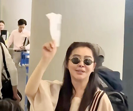 "Tứ đại hoa đán" – Vương Tổ Hiền sau 20 năm sống ẩn dật- Ảnh 6. "Tứ đại hoa đán" – Vương Tổ Hiền sau 20 năm sống ẩn dật- Ảnh 6.