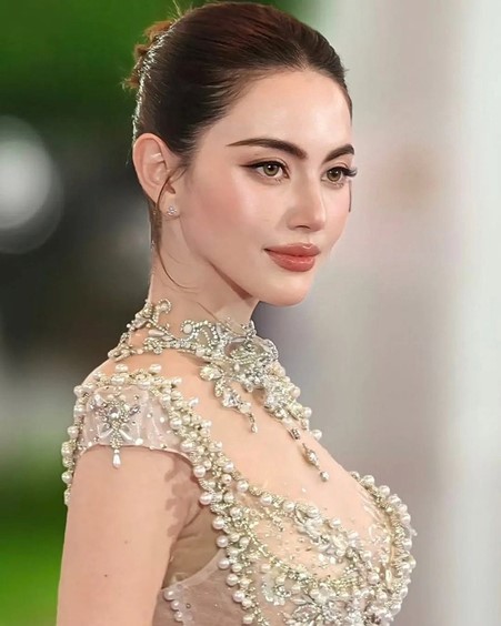 "Nàng thơ" của Sơn Tùng bất ngờ thông báo đính hôn- Ảnh 5. "Nàng thơ" của Sơn Tùng bất ngờ thông báo đính hôn- Ảnh 5.
