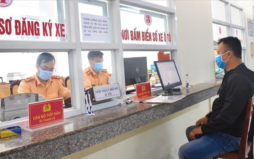 Sáp nhập tỉnh thành, người dân có phải đổi đăng ký xe, biển số xe?