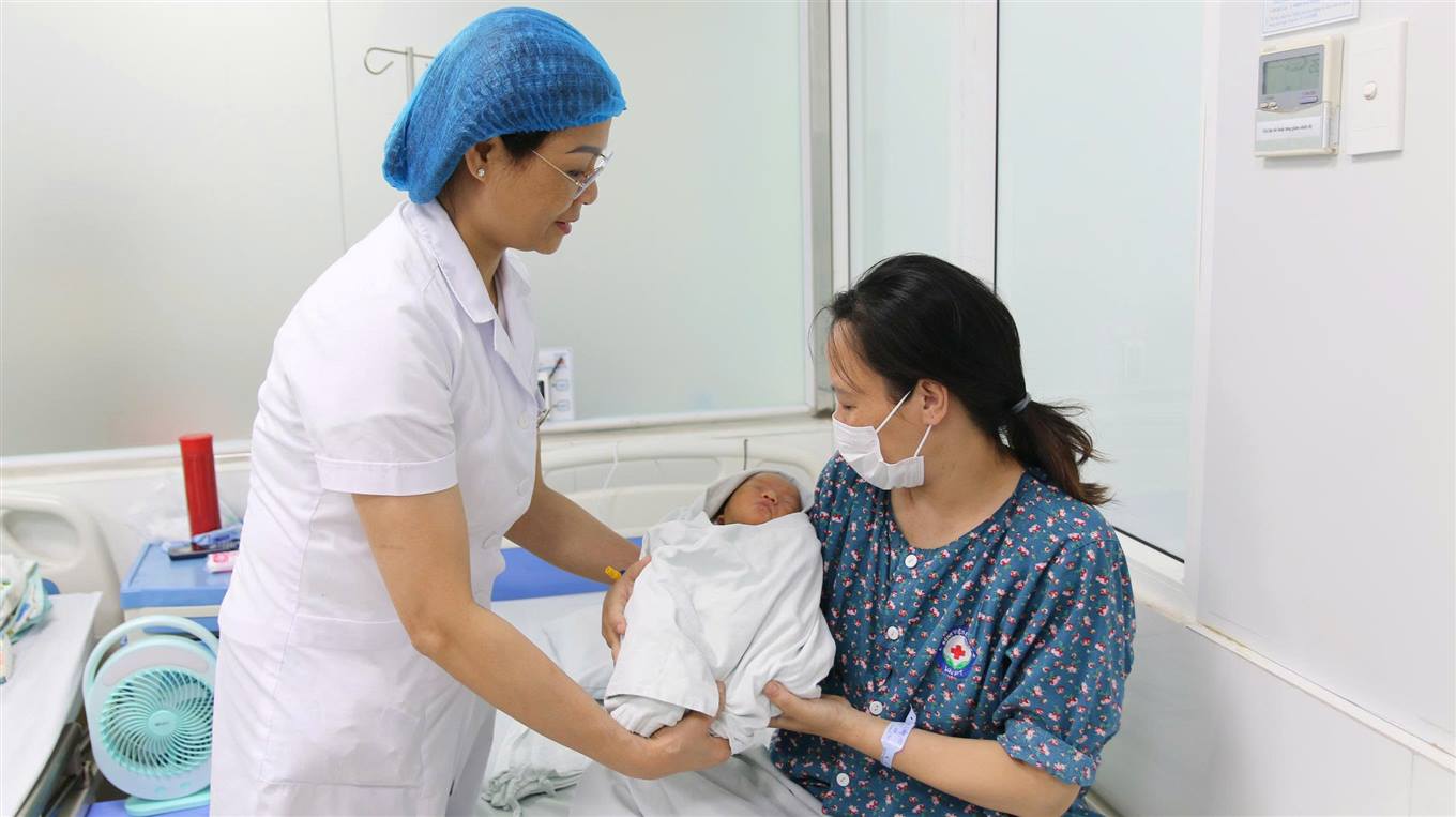 Hành trình nghẹt thở cứu thai nhi tím tái trong ca sinh hiếm gặp- Ảnh 2. Hành trình nghẹt thở cứu thai nhi tím tái trong ca sinh hiếm gặp- Ảnh 2.