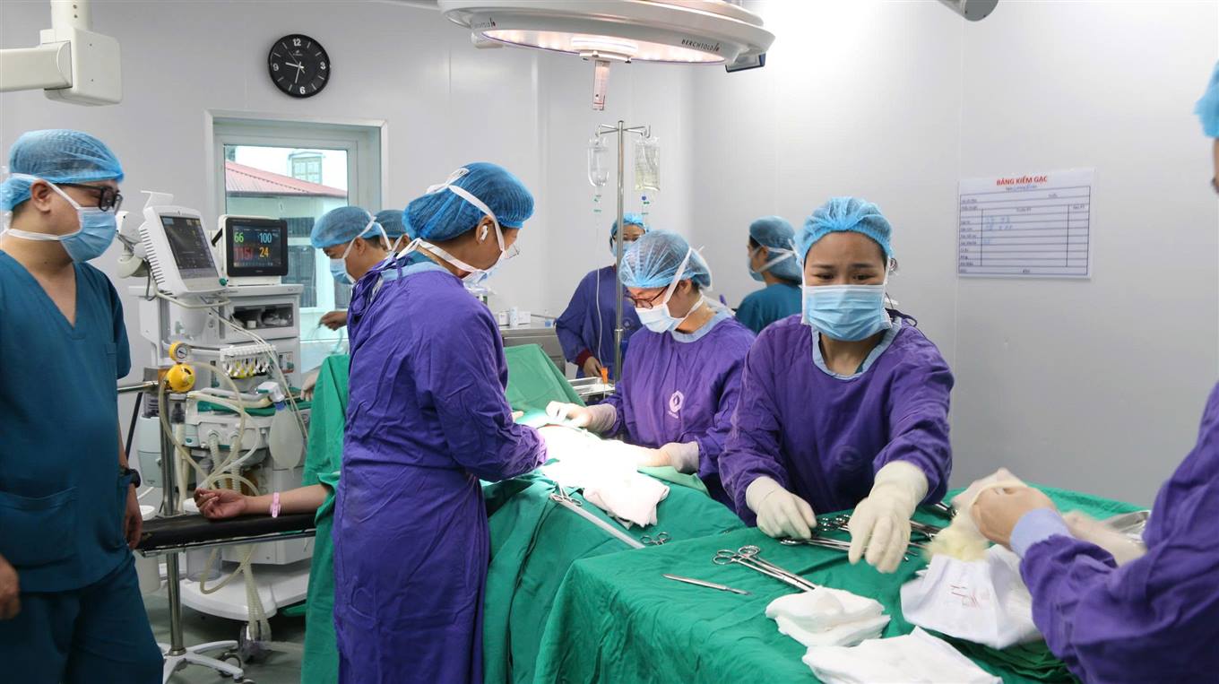 Hành trình nghẹt thở cứu thai nhi tím tái trong ca sinh hiếm gặp- Ảnh 1. Hành trình nghẹt thở cứu thai nhi tím tái trong ca sinh hiếm gặp- Ảnh 1.