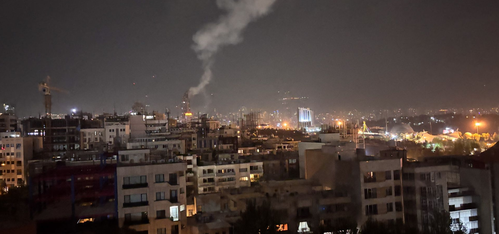 “Chỉ số sợ hãi” tăng vọt trong bối cảnh Israel, Iran đụng độ- Ảnh 2. “Chỉ số sợ hãi” tăng vọt trong bối cảnh Israel, Iran đụng độ- Ảnh 2.