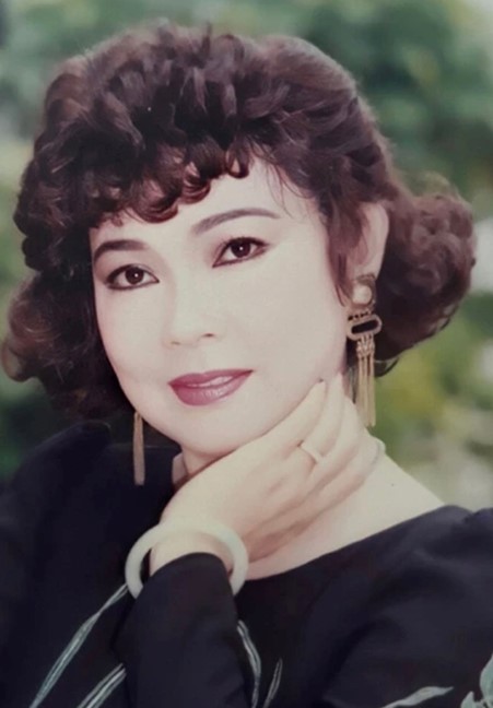 Rời xa sân khấu, "người đẹp cải lương" nức tiếng giờ bán phở mưu sinh, sống kín tiếng- Ảnh 2. Rời xa sân khấu, "người đẹp cải lương" nức tiếng giờ bán phở mưu sinh, sống kín tiếng- Ảnh 2.