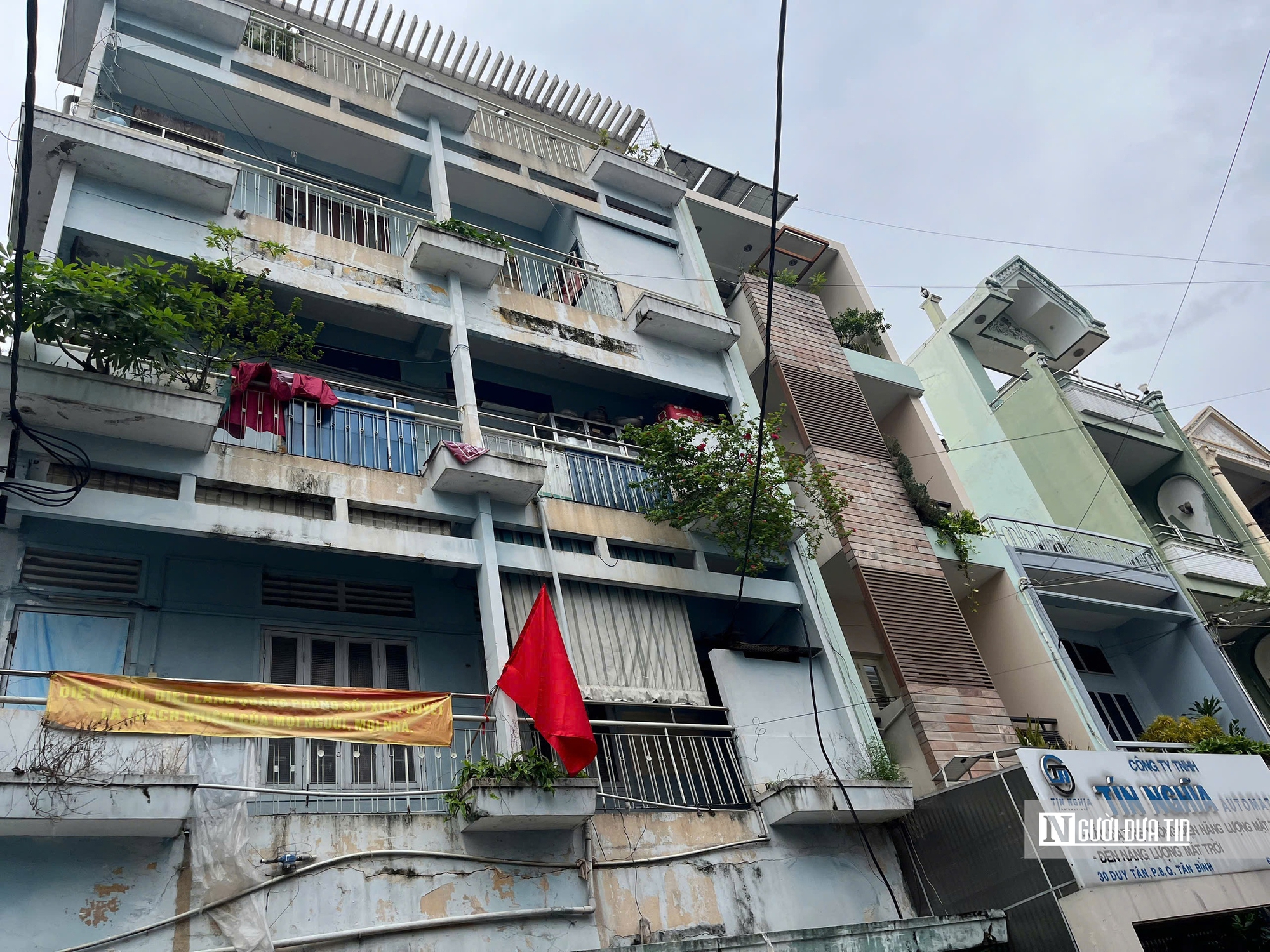 Loạt chung cư cũ chằng chịt dây điện, bịt kín lối thoát ở Tp.HCM sắp "lột xác"- Ảnh 16. Loạt chung cư cũ chằng chịt dây điện, bịt kín lối thoát ở Tp.HCM sắp "lột xác"- Ảnh 16.