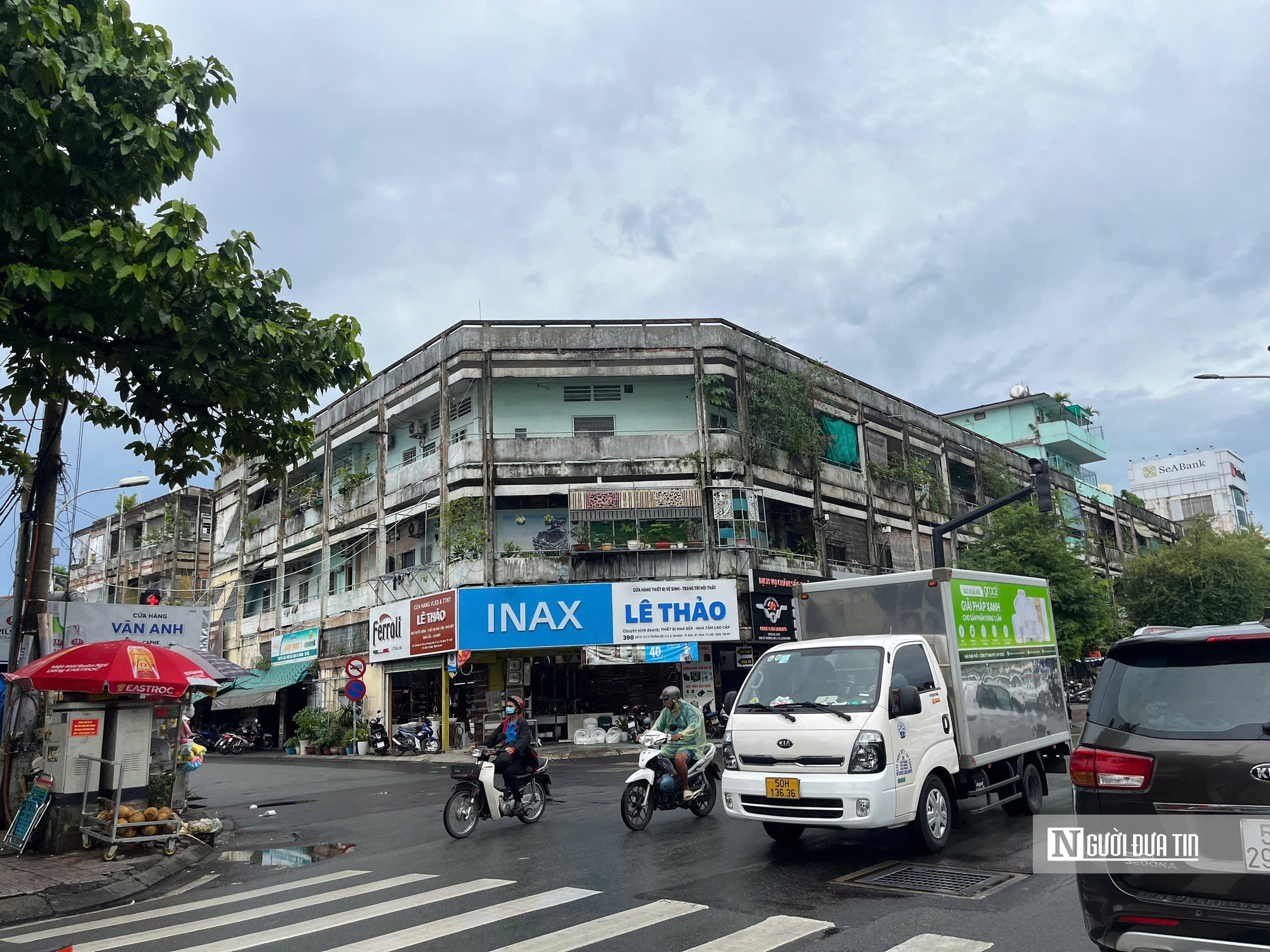 Loạt chung cư cũ chằng chịt dây điện, bịt kín lối thoát ở Tp.HCM sắp "lột xác"- Ảnh 19. Loạt chung cư cũ chằng chịt dây điện, bịt kín lối thoát ở Tp.HCM sắp "lột xác"- Ảnh 19.