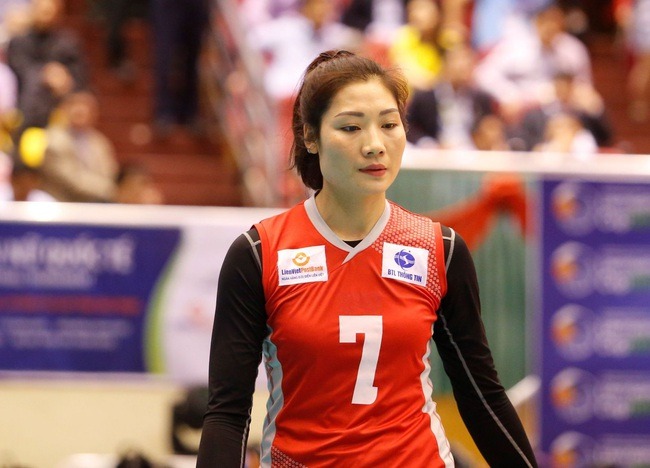 "Ngọc nữ làng bóng chuyền Việt Nam" Phạm Thị Yến tìm được bến đỗ bình yên ở tuổi 40- Ảnh 1. "Ngọc nữ làng bóng chuyền Việt Nam" Phạm Thị Yến tìm được bến đỗ bình yên ở tuổi 40- Ảnh 1.