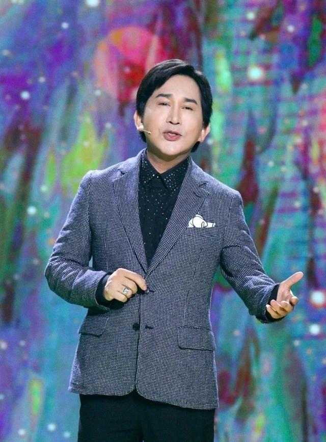 NSƯT Kim Tử Long gây bất ngờ khi thử sức trong vai trò mới- Ảnh 5. NSƯT Kim Tử Long gây bất ngờ khi thử sức trong vai trò mới- Ảnh 5.