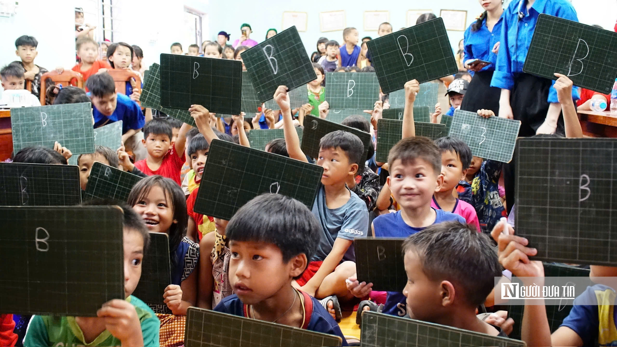 Hội luật gia Cần Thơ tham gia chương trình thiện nguyện “Mùa hè Xanh 2025 - Hè yêu thương, vững bước đến trường Hội luật gia Cần Thơ tham gia chương trình thiện nguyện “Mùa hè Xanh 2025 - Hè yêu thương, vững bước đến trường