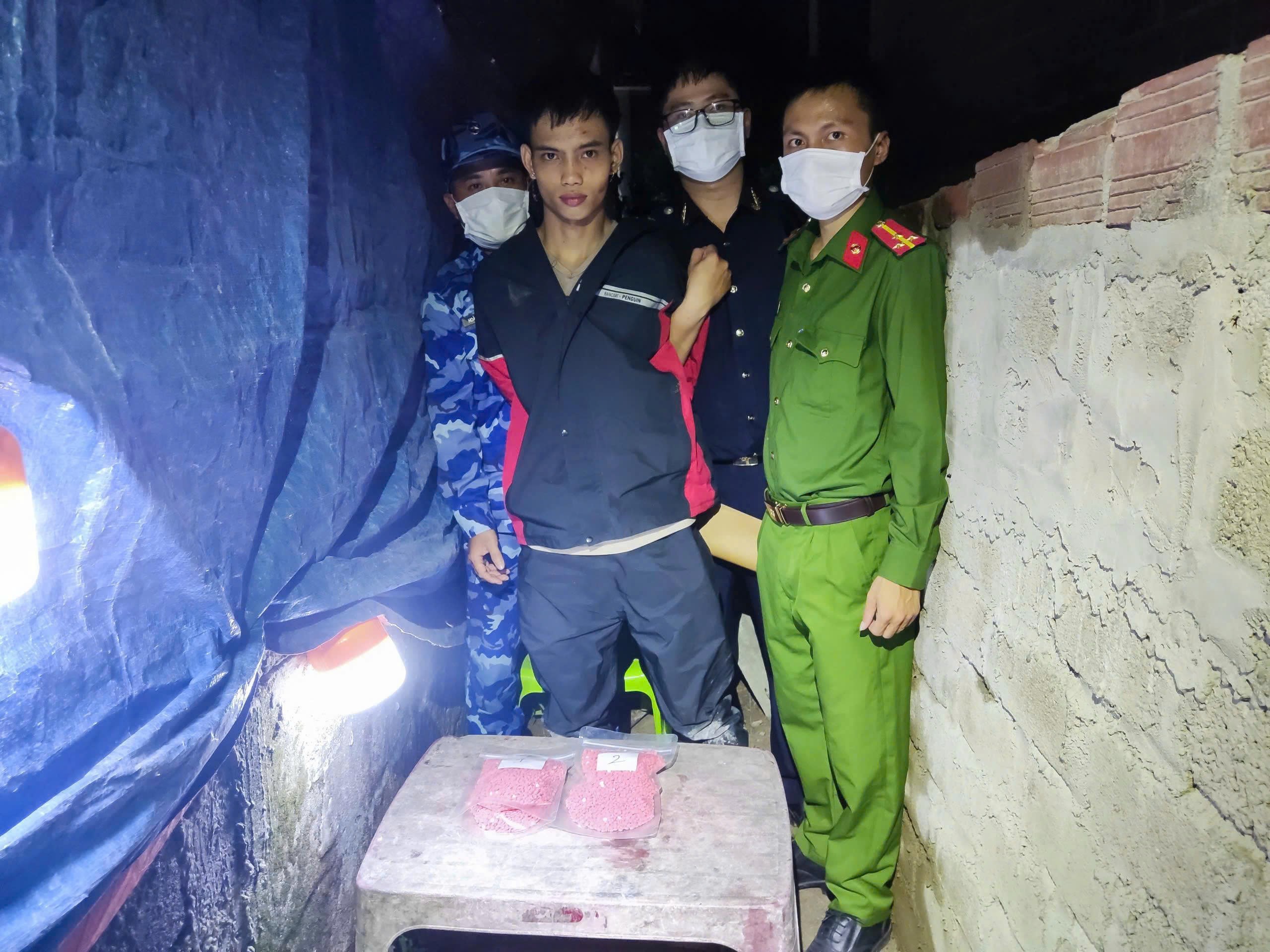 Cảnh sát biển triệt phá chuyên án ma tuý “khủng” ở Quảng Trị- Ảnh 1. Cảnh sát biển triệt phá chuyên án ma tuý “khủng” ở Quảng Trị- Ảnh 1.