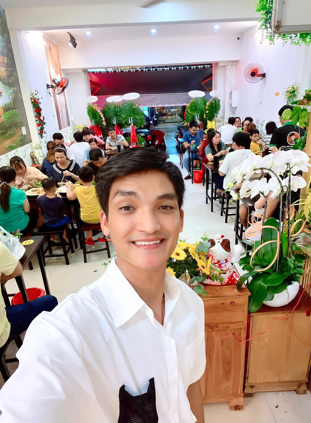 Nam diễn viên bán bún đậu mắm tôm, thuê biệt thự 50 tỷ đồng để ở, ngoài 30 tuổi sở hữu tài sản siêu khủng- Ảnh 6. Nam diễn viên bán bún đậu mắm tôm, thuê biệt thự 50 tỷ đồng để ở, ngoài 30 tuổi sở hữu tài sản siêu khủng- Ảnh 6.