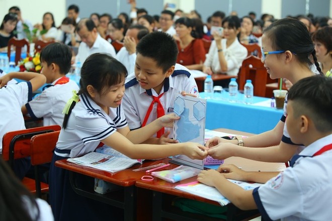 Bản tin 18/6: Việt Nam xếp hạng mấy trong chương trình đánh giá học sinh quốc tế PISA?- Ảnh 1. Bản tin 18/6: Việt Nam xếp hạng mấy trong chương trình đánh giá học sinh quốc tế PISA?- Ảnh 1.