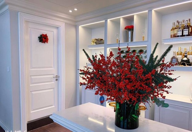 Mỹ nhân tài sắc của showbiz Việt sở hữu penthouse 300m2, qua 1 lần đò, U50 vẫn trẻ trung, bốc lửa- Ảnh 3. Mỹ nhân tài sắc của showbiz Việt sở hữu penthouse 300m2, qua 1 lần đò, U50 vẫn trẻ trung, bốc lửa- Ảnh 3.