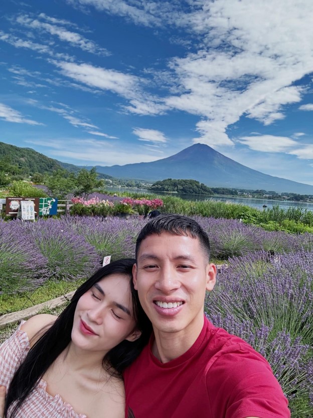 Tiền vệ nổi tiếng hạnh phúc viên mãn bên hotgirl Tuyên Quang: Đón niềm vui nhân đôi- Ảnh 8. Tiền vệ nổi tiếng hạnh phúc viên mãn bên hotgirl Tuyên Quang: Đón niềm vui nhân đôi- Ảnh 8.