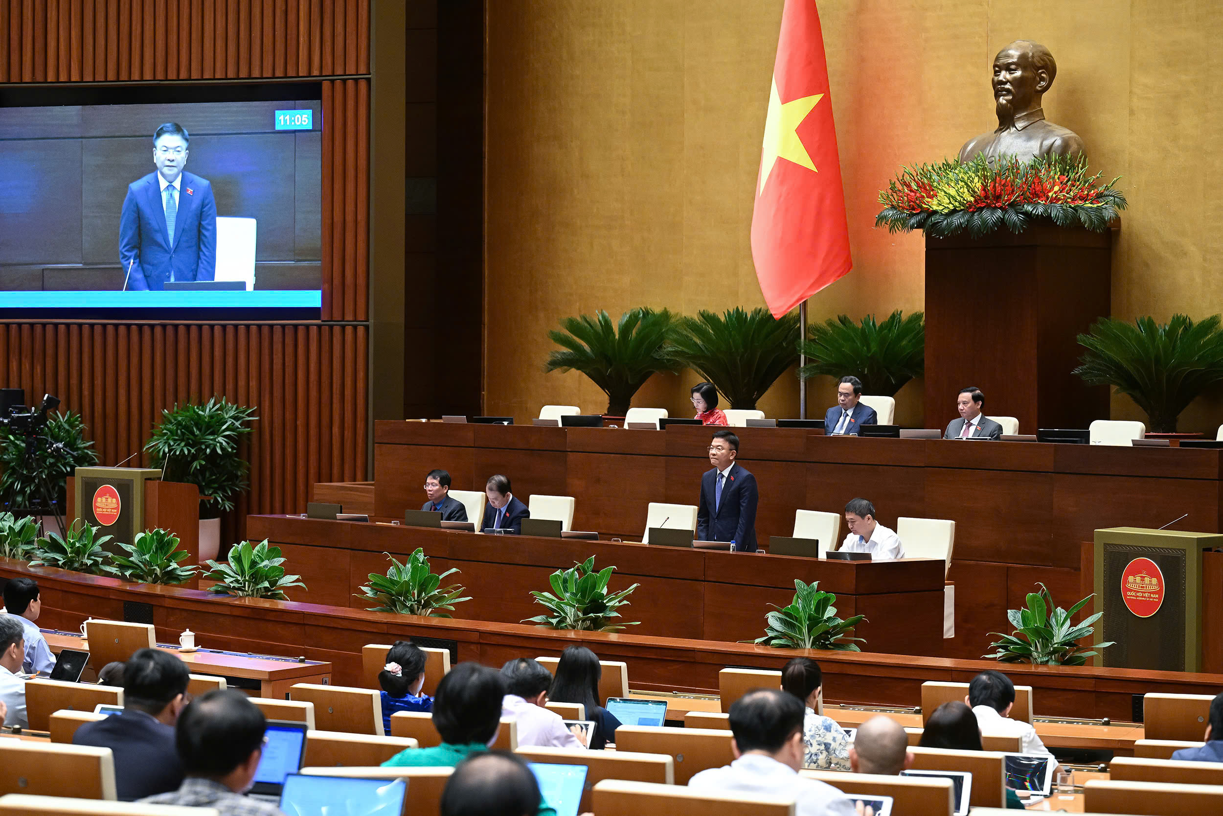 ĐBQH: Bỏ tử hình với 8 tội danh thể hiện tính nhân văn, nhân đạo- Ảnh 2. ĐBQH: Bỏ tử hình với 8 tội danh thể hiện tính nhân văn, nhân đạo- Ảnh 2.