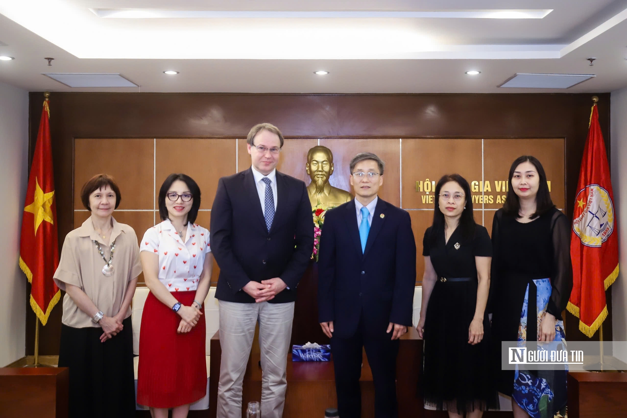Chủ tịch Hội Luật gia Việt Nam tiếp Trưởng Đại diện lâm thời Viện KAS tại Việt Nam- Ảnh 5. Chủ tịch Hội Luật gia Việt Nam tiếp Trưởng Đại diện lâm thời Viện KAS tại Việt Nam- Ảnh 5.
