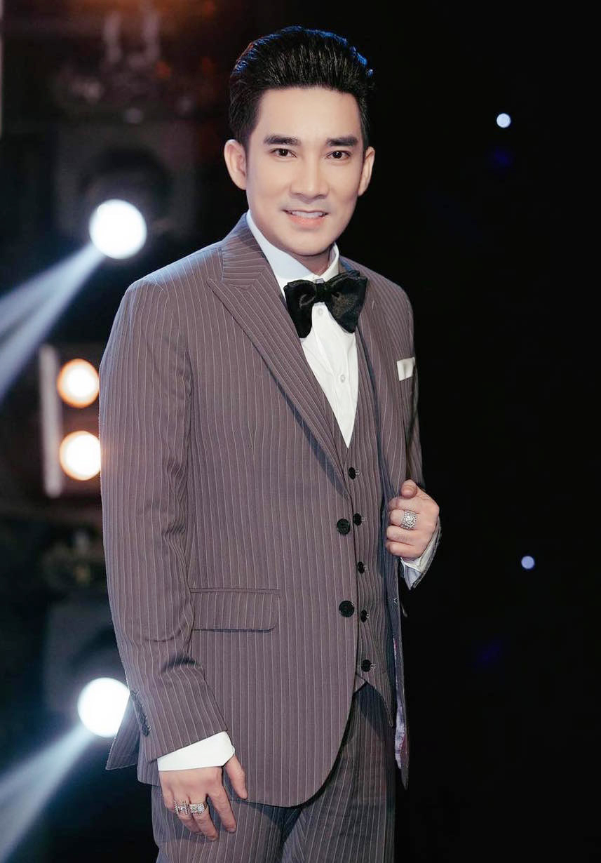 Nam ca sĩ giàu có, nổi tiếng, phong độ, ở biệt thự 50 tỷ đồng nhưng U50 vẫn độc thân- Ảnh 9. Nam ca sĩ giàu có, nổi tiếng, phong độ, ở biệt thự 50 tỷ đồng nhưng U50 vẫn độc thân- Ảnh 9.